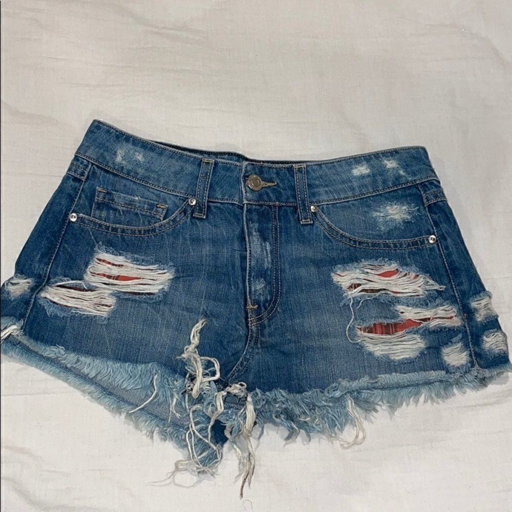 MANGO JEANS jean shorts size 2 plaid design in rip